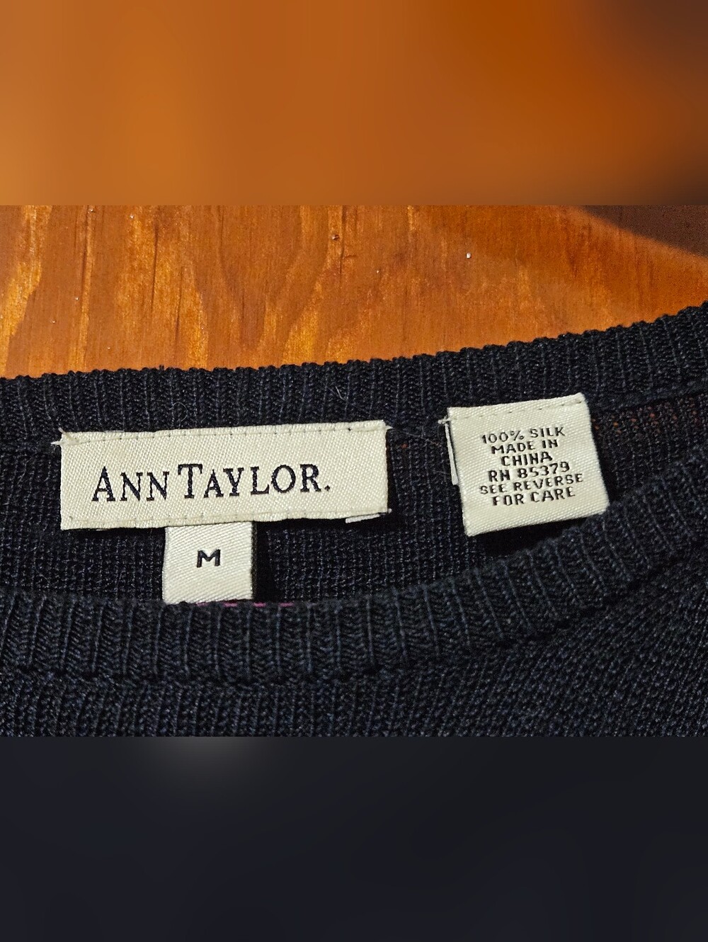 Ann Taylor Navy Blue Short-sleeved 100% Silk Sweater Size M - Picture 3 of 7